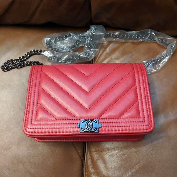 Purse - Picture 1 of 1